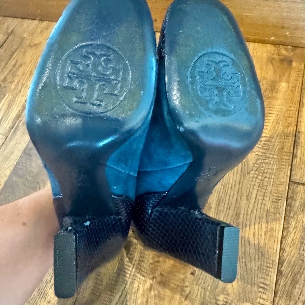 Tory Burch Gracie Suede Navy Ankle‎ Boots Embossed Alligator Leather Size 7.5